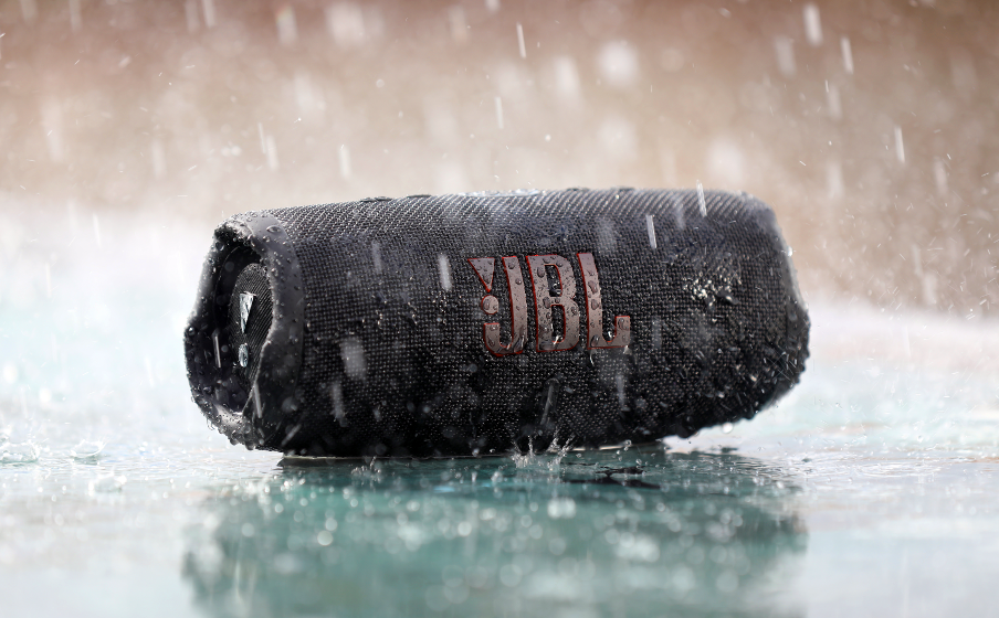 Speaker TERKUAT DIBUMI ! Review speaker JBL Charge 5 Tahan air suara nendang baterai tahan lama